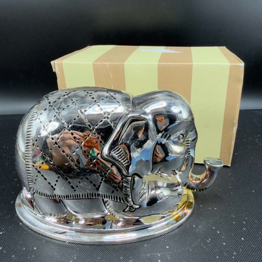 Bombay Company Silver Plated Metal Elephant Coin Bank Quilted Decor‎ with Box